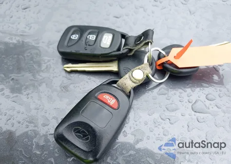 2013 Hyundai Elantra Gls from USA, damaged, VIN 5NPDH4AE3DH179834